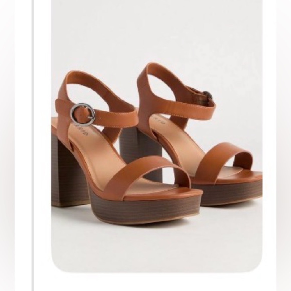 Elegant Brown Platform Sandals